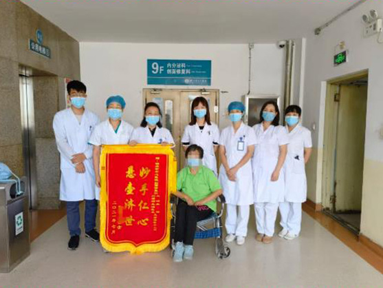 一面锦旗 一个故事 一份责任 一种信任