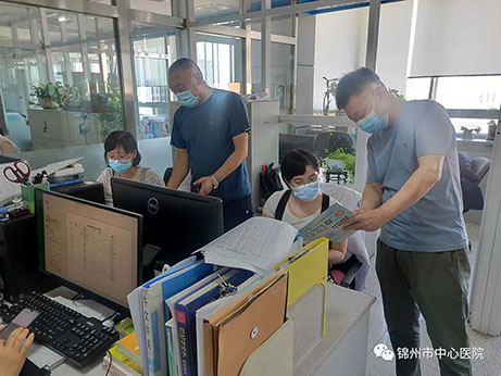 推行绿色办公  践行垃圾分类