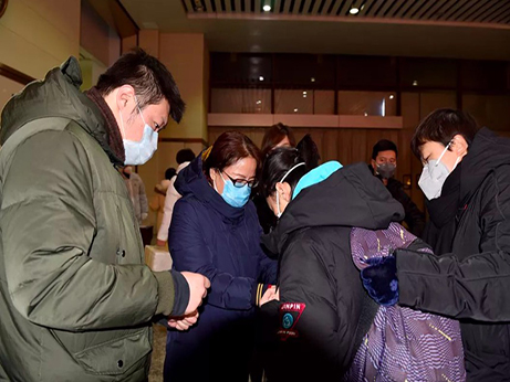 【驰援故事】元宵佳节前夜 三名铿锵玫瑰踏上了奔赴前线的列车 愿每一次出征 都奔向团圆