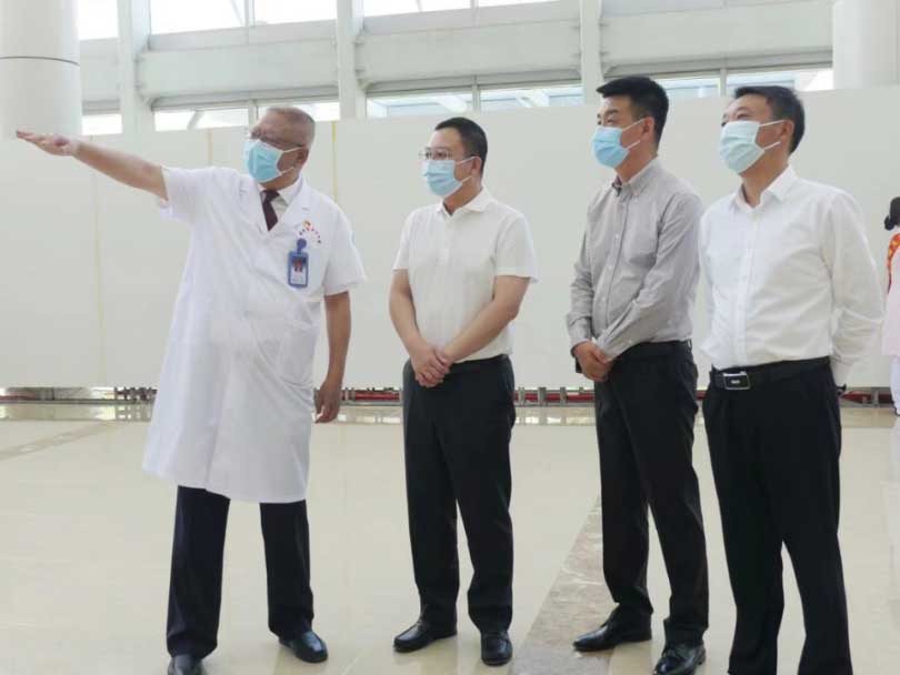 王心宇到锦州市中心医院调研时强调：推动可持续发展 更好满足人民群众就医需求