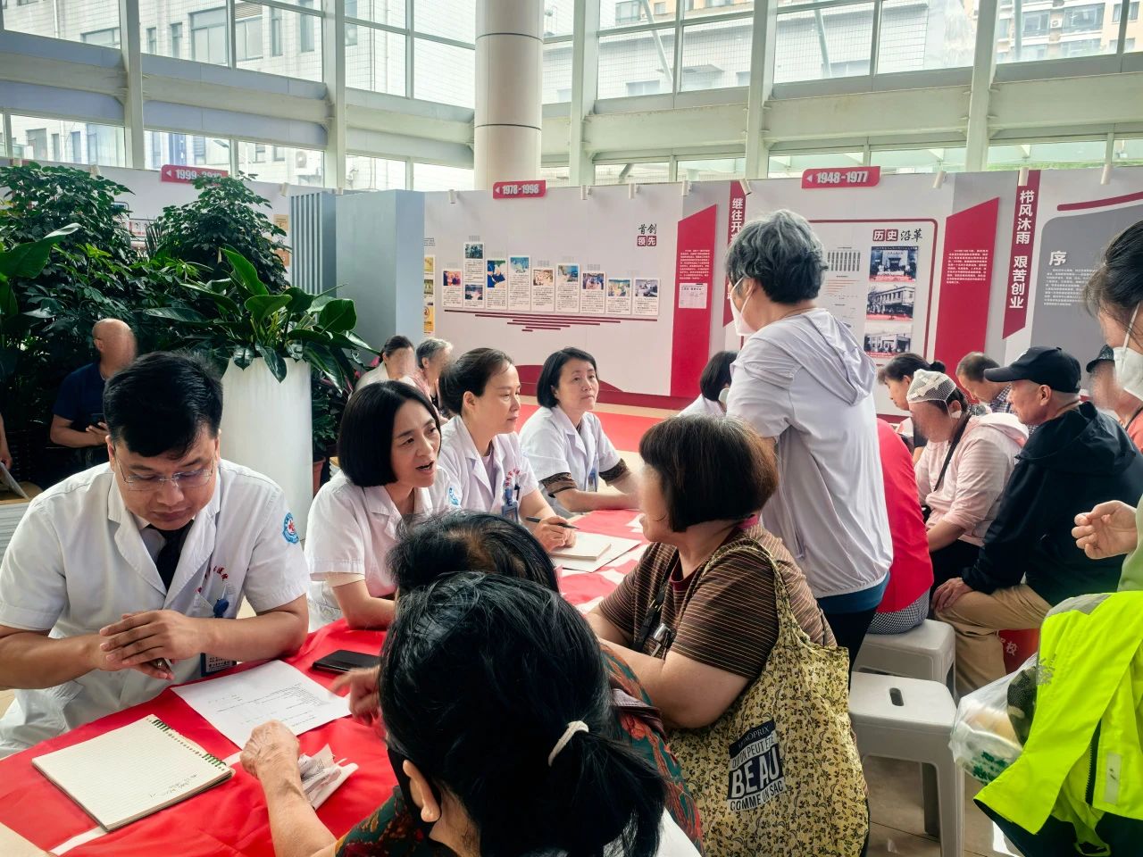 优势学科| 科技助力 共创未来 锦州市中心医院神经内科专家团队开展“癫痫关爱日”义诊和宣教活动