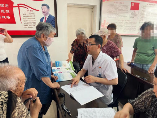 建军节前送健康 中心医院专家团队三次走进退役军人服务中心 圆满收官首轮暖心服务
