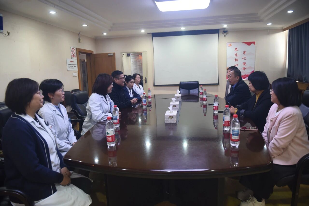 深化校院协同 共育护理人才——锦州师范高等专科学校崔宝秋副校长一行赴锦州市中心医院交流并走访慰问实习生