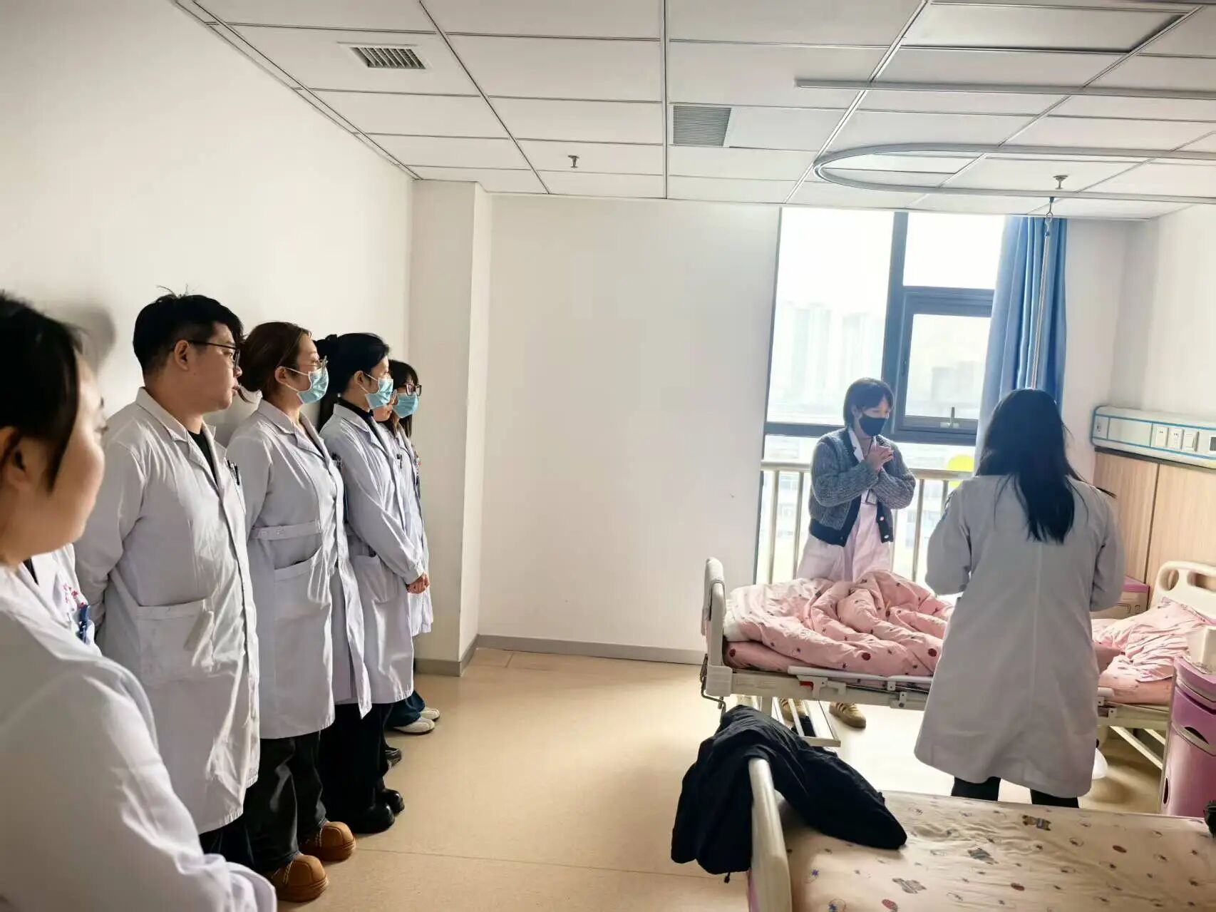 我的住培之路——风雨兼程妇产路，思政灯塔照归途