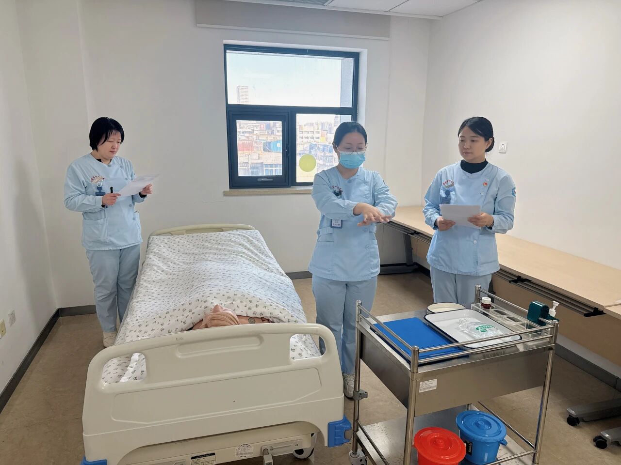 优质护理|以考赋能强根基 精技提质护安康——锦州市中心医院护理部开展2025年护理年终考核