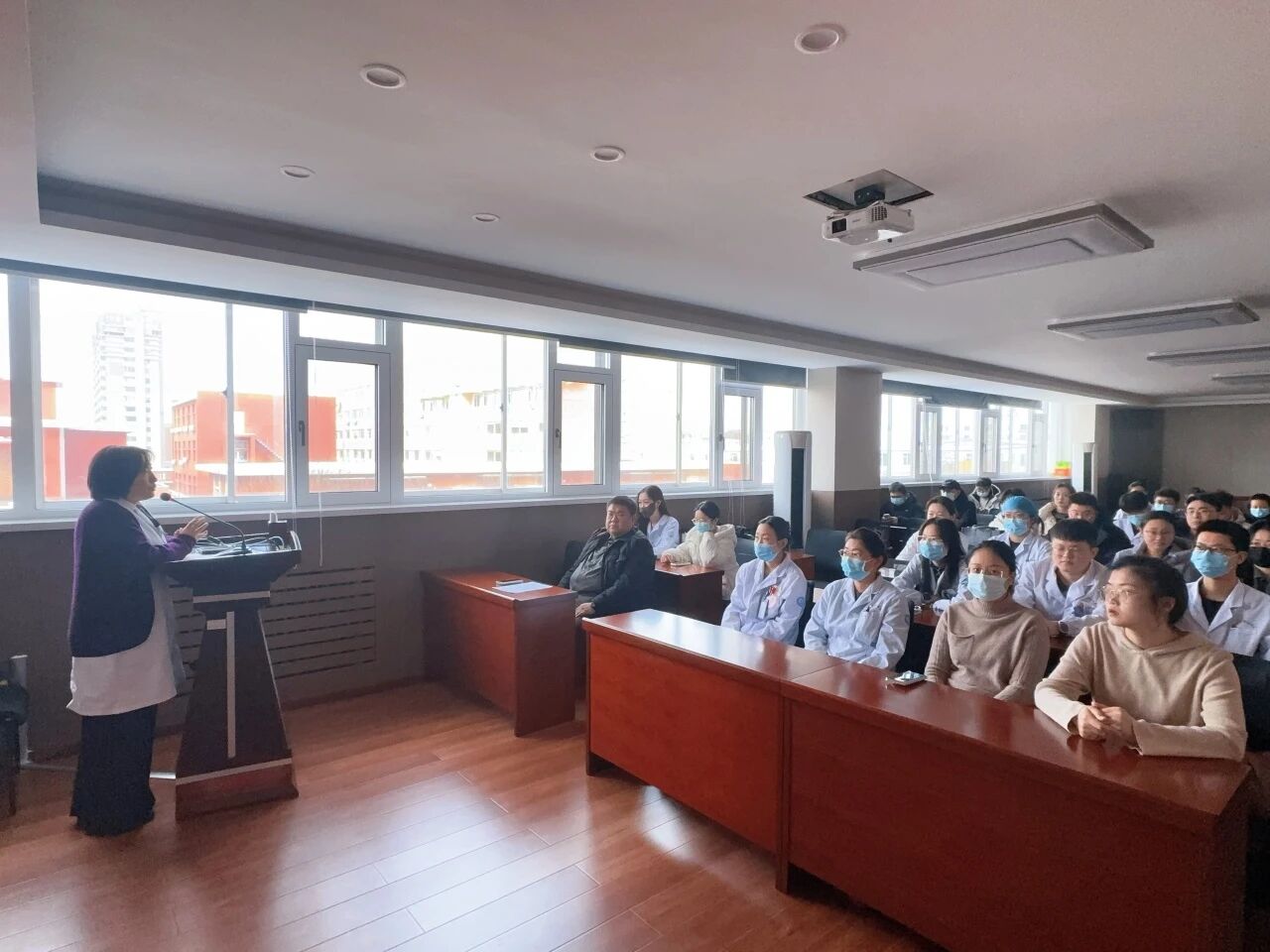 住培专栏|榜样引领 逐梦前行—我院召开2025年度优秀住培学员表彰会议